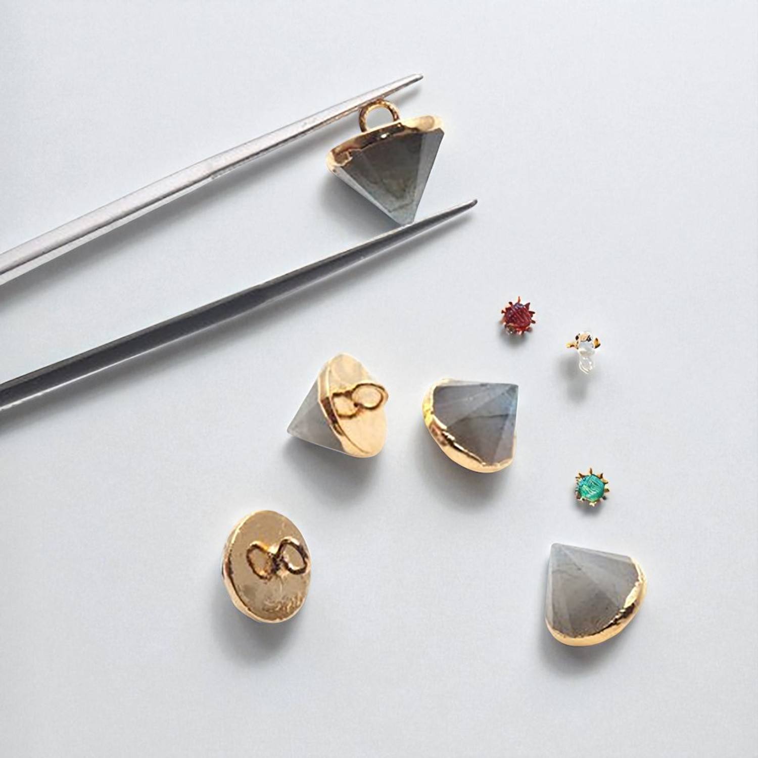 ลาบราดอไลท์