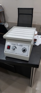 Coctelera giratoria VDRL para laboratorio, máquina de vibración vdrl de velocidad variable con base de microprocesador - Product Image 2