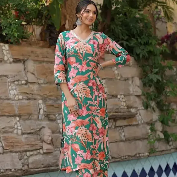 Fabricante indiano de Kurti de estampa premium para moda designer Kurti longo e reto com pijama