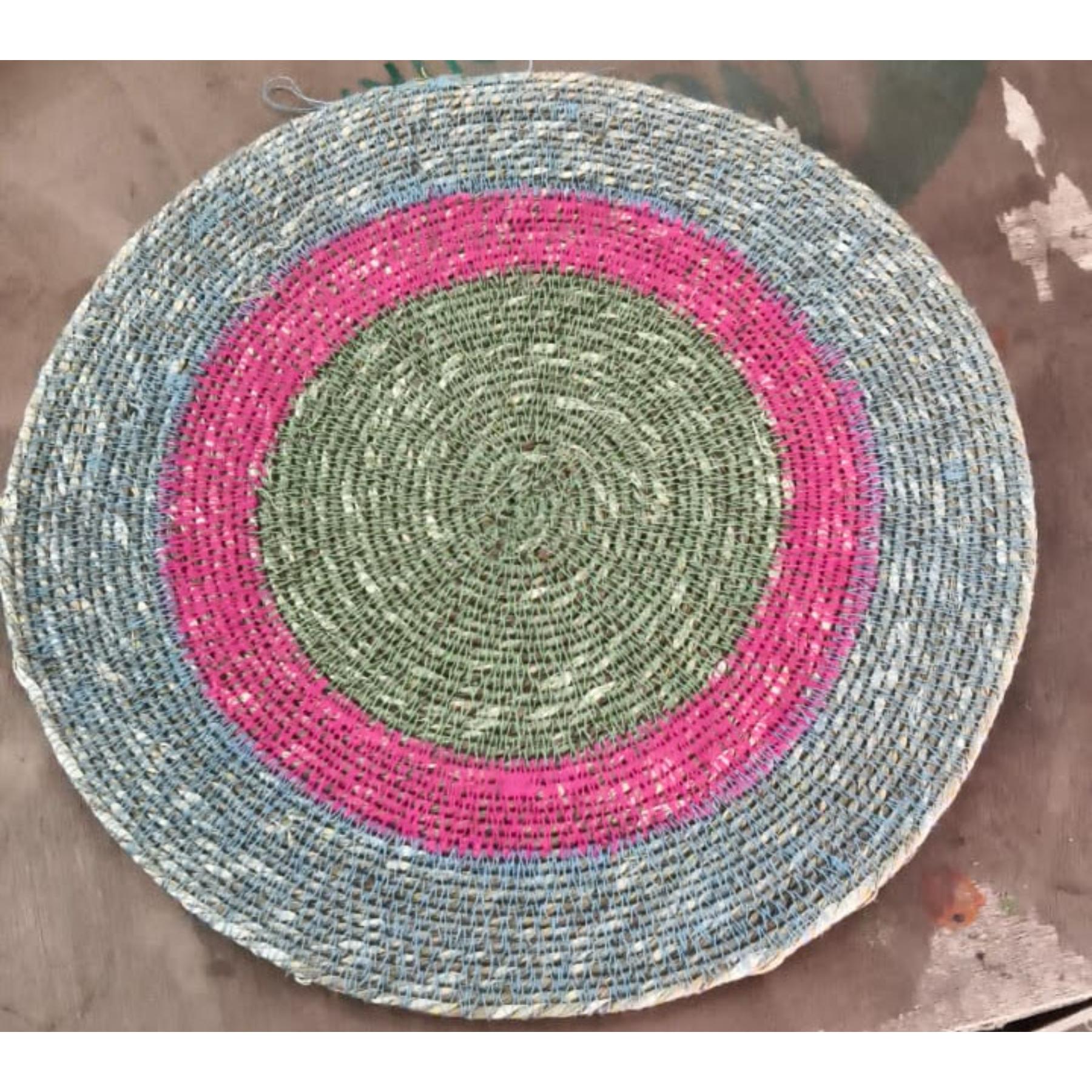 Comme le montre l'image