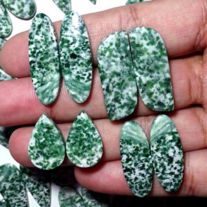 <strong>Top</strong> Quality Green Dot <strong>Jade</strong> Agate Pairs for Earring Gemstone Pair for Earring Green Dot <strong>Jade</strong> Agate Cabochon Pair for Earring