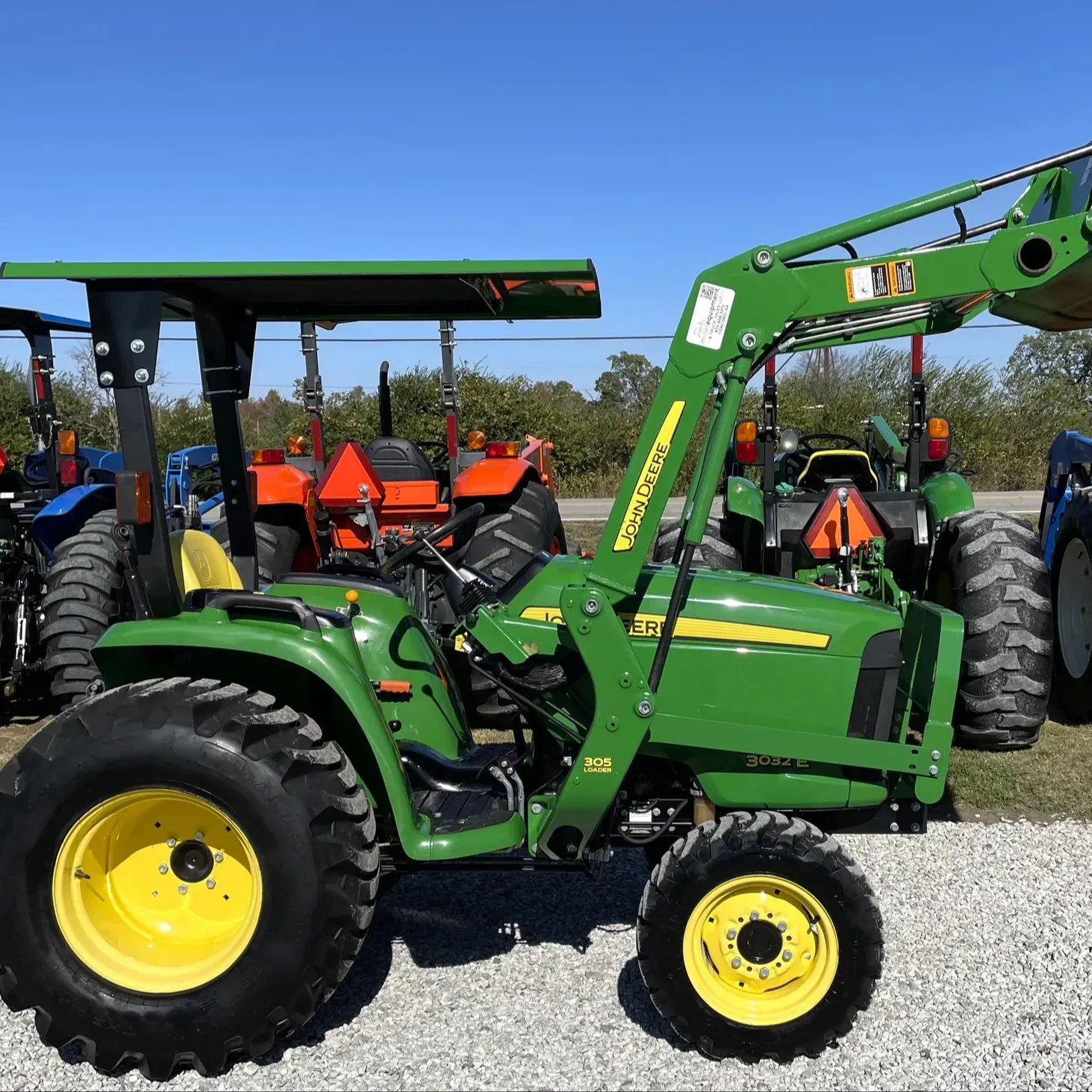 Mini tracteur de jardin John Deer L4400 45HP à bas prix équipement agricole tondeuse à gazon tracteur tondeuse à gazon pour l'herbe