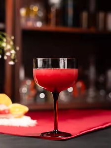 印度供应商酒杯和起泡酒，用于送礼或宴会和活动，价格优惠，可从印度获得