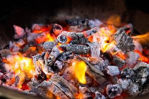 Izgara ve barbekü için kömür doğal geri dönüşümlü odun kömürü günlükleri hiçbir bağlayıcı katkı veya kimyasal ile yeniden kullanılabilir briket kömür - Product Image 4