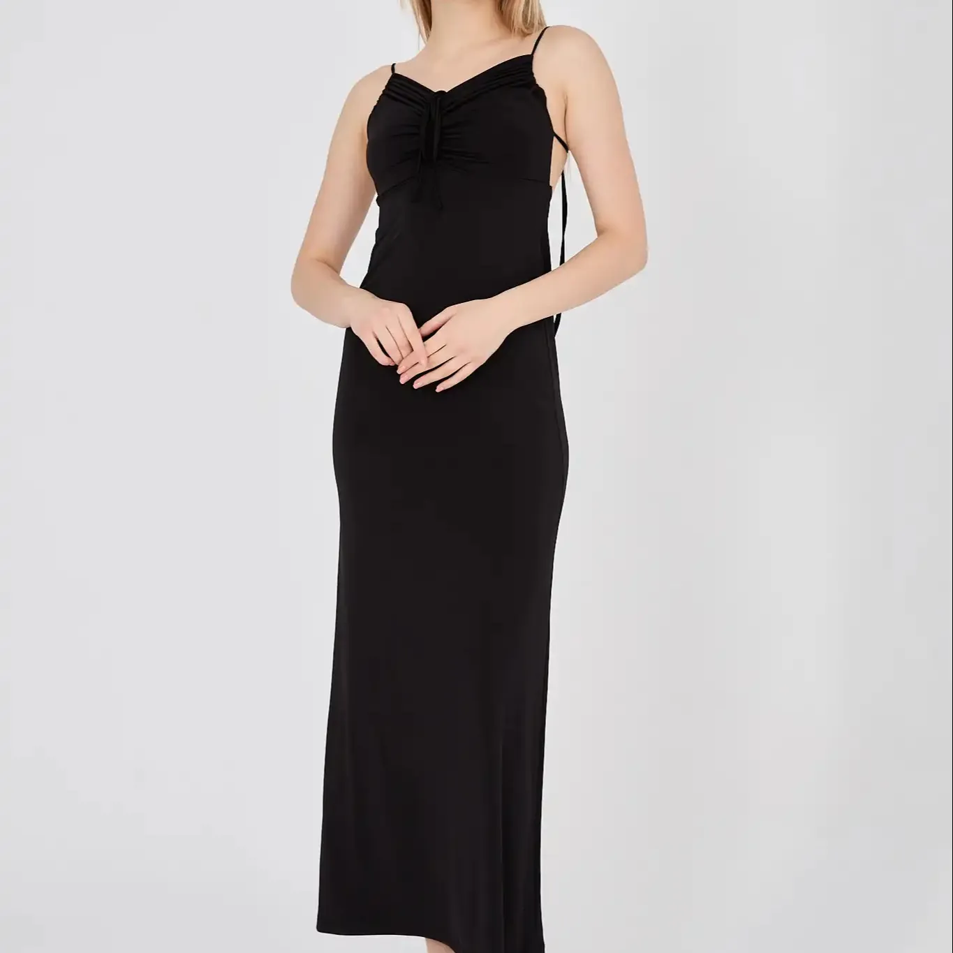 Robe longue en tissu sable pour femme avec fines bretelles en corde et décolleté dans le dos