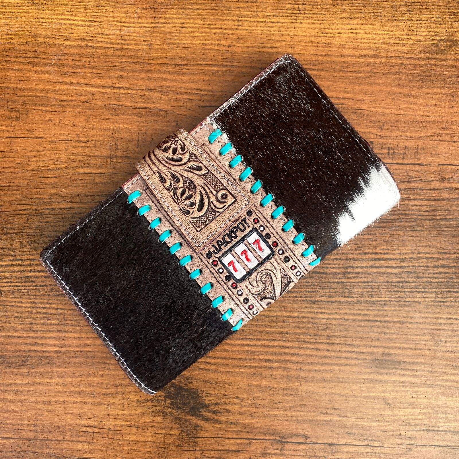 สีน้ำตาล