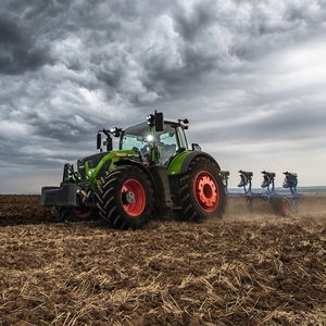 The Ultimate Tractor for Professionals <strong>Fendt</strong> 700 <strong>Vario</strong> - Product Image 4