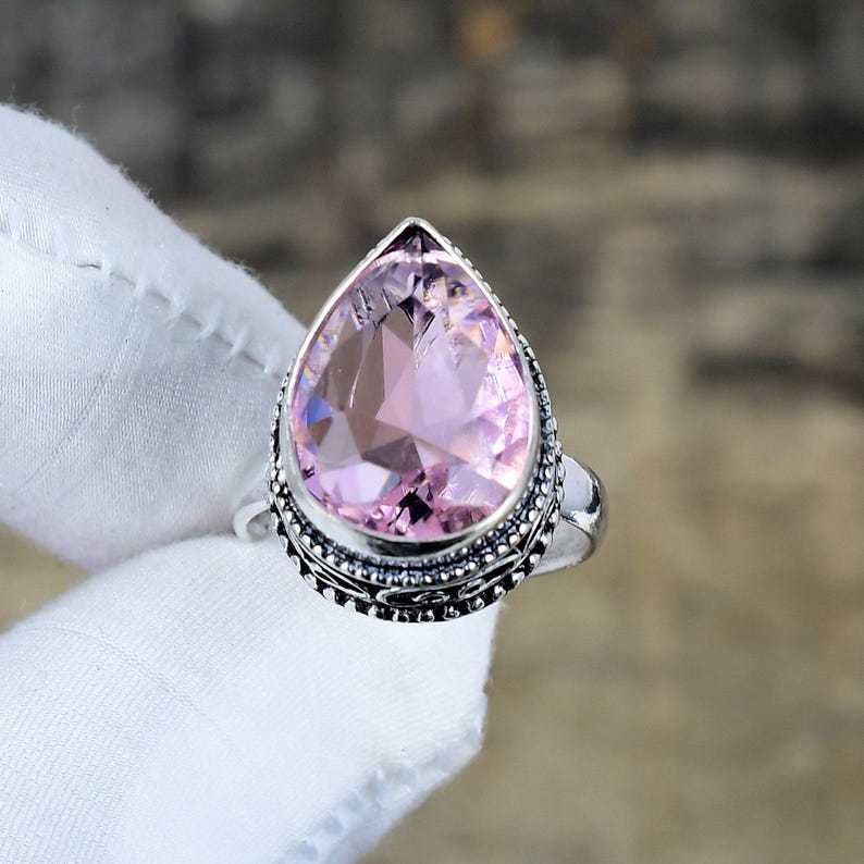 ตามภาพที่แสดง