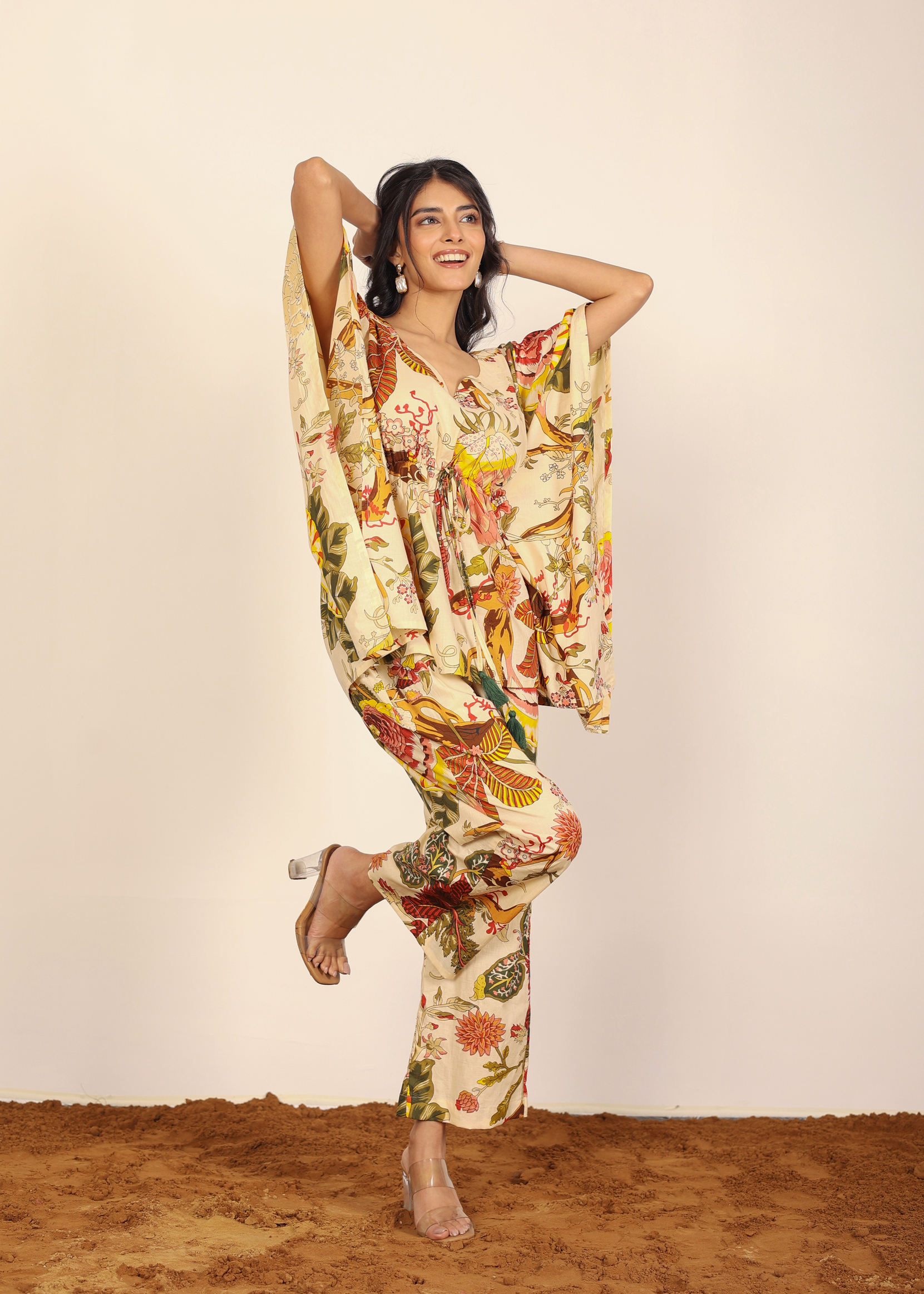 สีเบจและหลาย