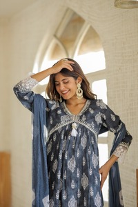 インド民族コットンKurtisセットルビーデジタルプリントカジュアルショートウェアSalwar Kameezパーティーインド卸売価格 - Product Image 3
