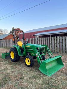 John-Deere 3032E 30hp 35hpホイールトラクター農業用高生産性コンパクトフロントローダーベアリングエンジンギア
