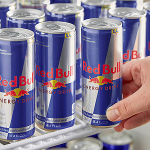 משקה אנרגיה RED BULL 250ML ומשקאות אנרגיה אחרים במלאי עכשיו