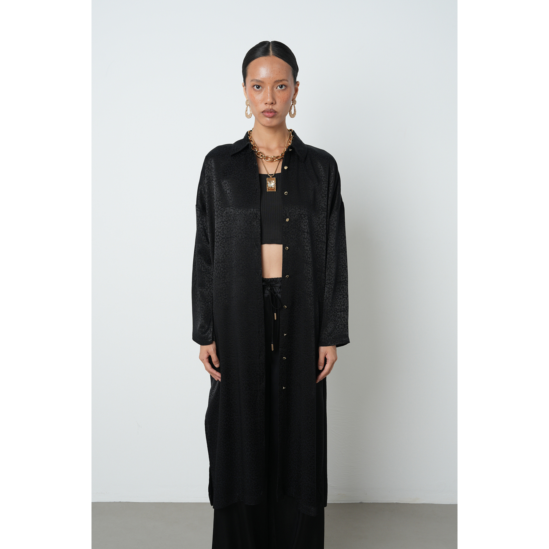 ลายสีดำ