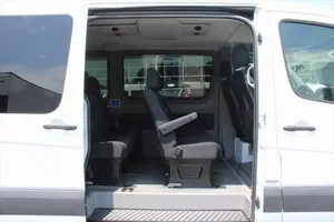 2016 Mer ce des B en z Spr i nter 2500 Turbo benzin/gaz SUV/Sedan 8L motor 8 deri manuel şanzıman - Product Image 4