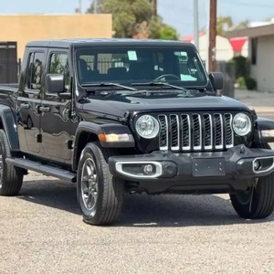 Clean Title USED 2020 <strong>Jeep</strong> Gladiator Sport S Crew Cab 4WD with Fabric Seats Dark Interior Alloy Wheels Adaptive Cruise Control - Product Image 2