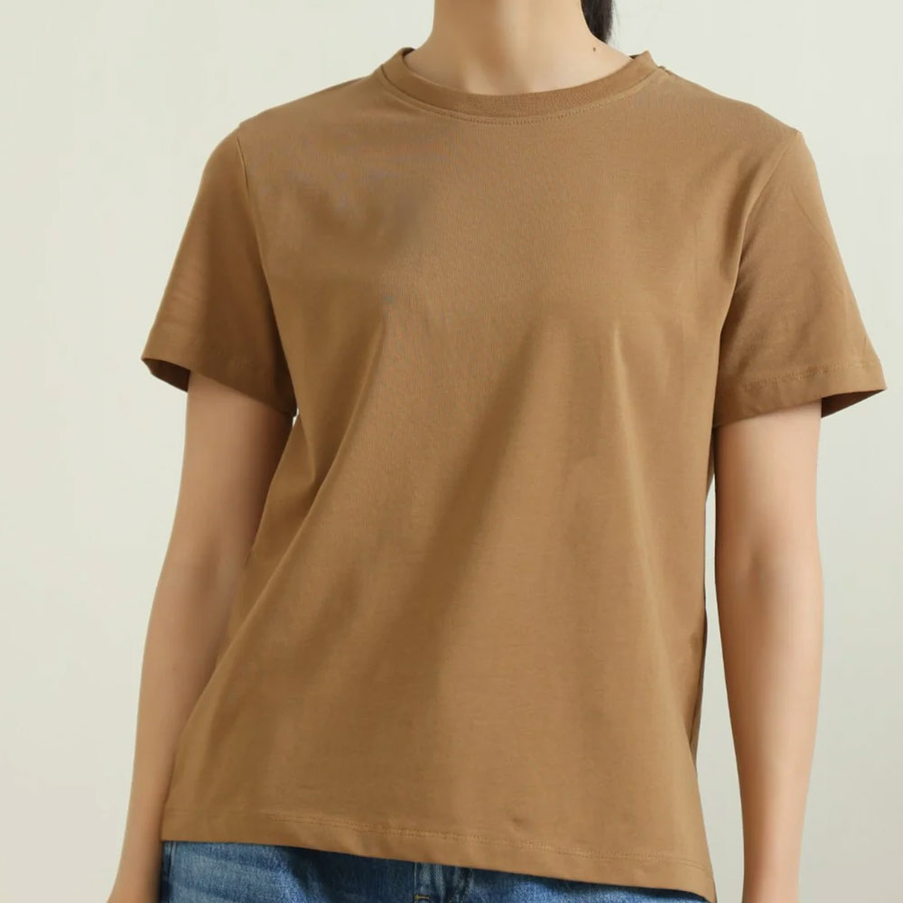 สีน้ำตาล