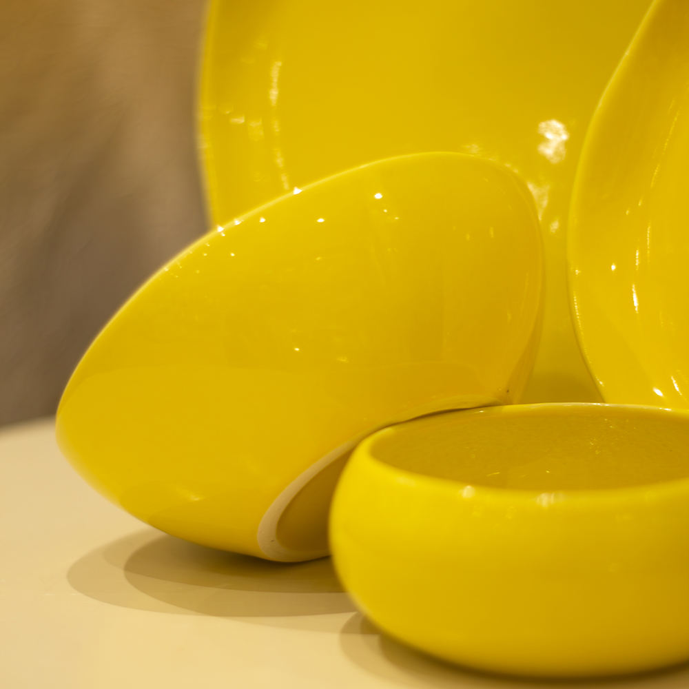 สีเหลืองมะนาว