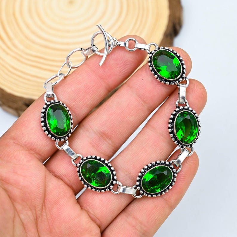 สีเขียว