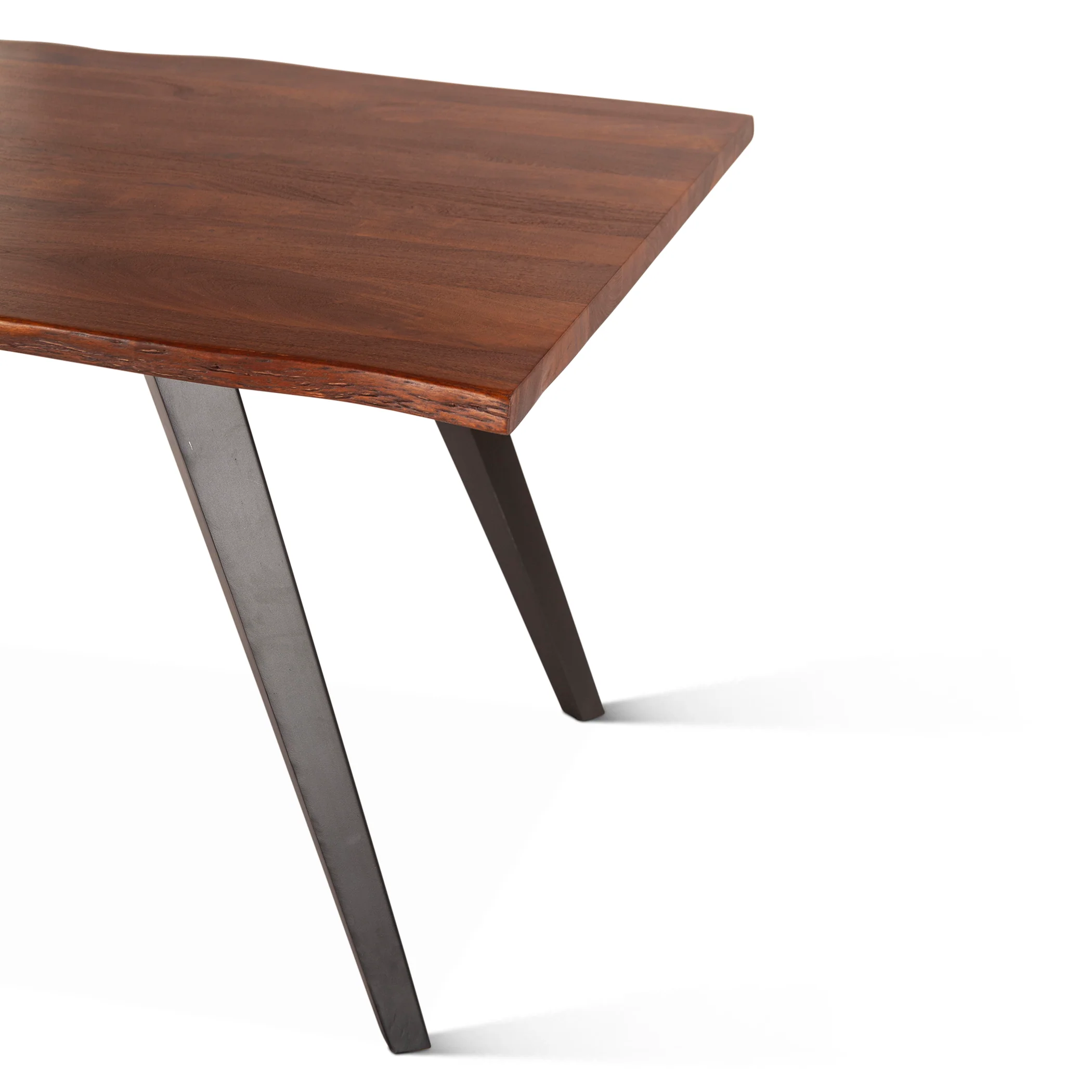 วอลนัทและสีดำ