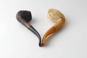 用您的标志定制木管经典木制研磨机管