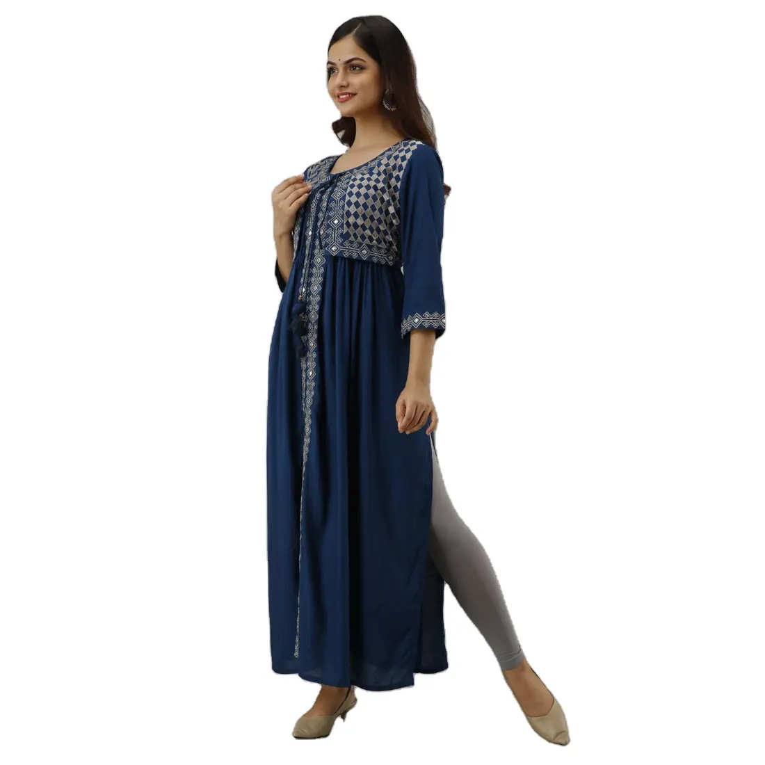Nouveau look tendance saisonnier porter coton rayonne imprimé Kurta Collection pour les filles indiennes readymade pas cher bas prix en gros