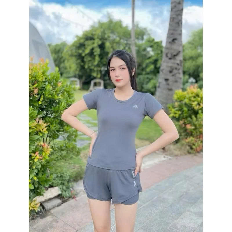 สีเทาอ่อน