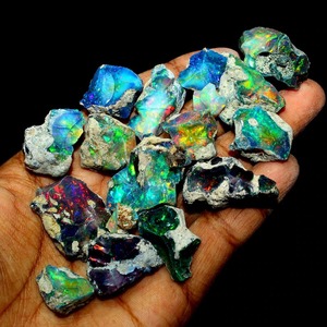 Etiyopya Welo yangın siyah Opal kaba doğal siyah yangın Opal takı yapımı için kaba gevşek taşlar - Product Image 4