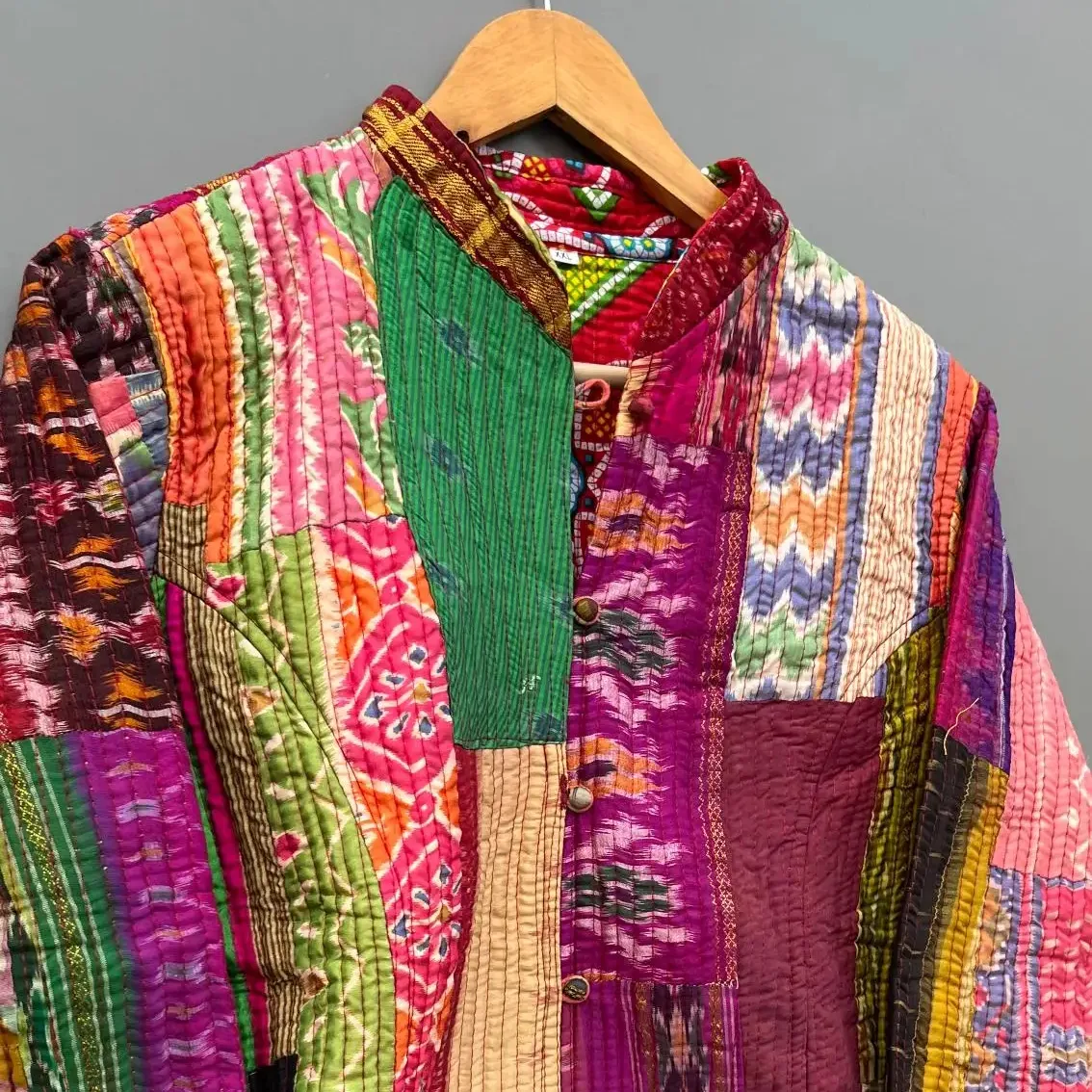 Ropa de fiesta de verano para mujer, chaquetas cómodas bohemias étnicas, chaqueta acolchada con estampado Floral indio Reversible, 100% algodón y seda a granel OEM