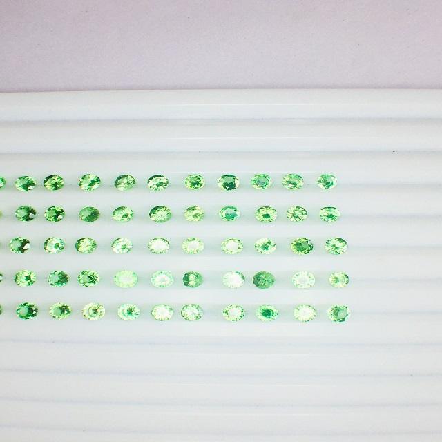 สีเขียว