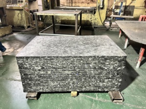 Fabrika düşük fiyat yüksek kaliteli GMT levhalar fiber cam paletler beton blok makinesi çift yüzlü - Product Image 2