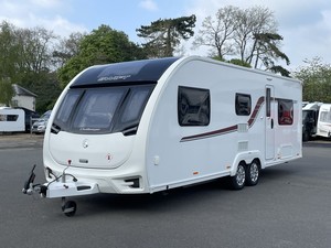 2024豪华标准房车露营车拖车4x4户外房车野营货车货运和探险多功能车