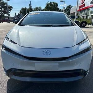 新/二手2024丰田普锐斯XLE 4dr掀背车 - Product Image 1