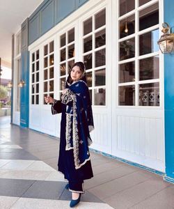 Indian-<strong>Pakistani</strong> Fusion: Indian <strong>Pakistani</strong> Salwar Kameez - Fusion of Traditional Indian and <strong>Pakistani</strong> Styles for a Unique Fashion - Product Image 4