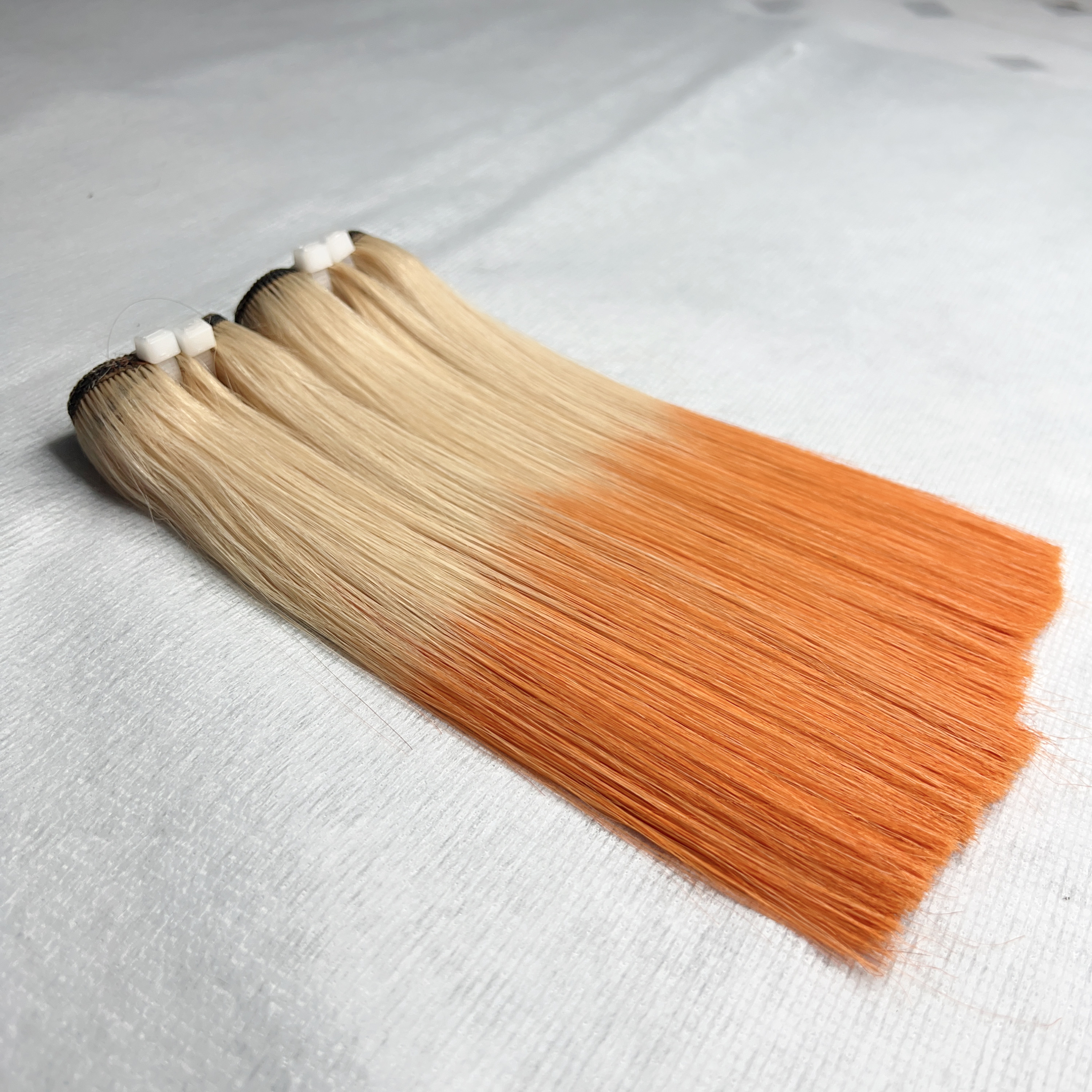 สีส้ม
