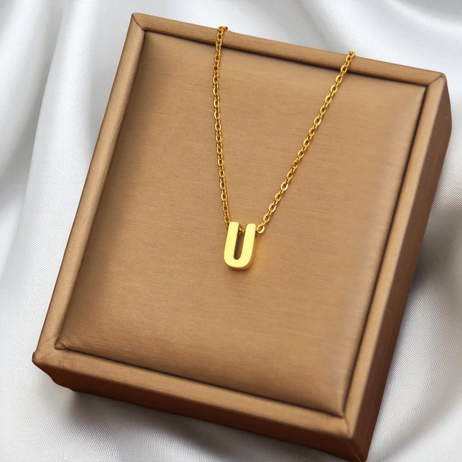 ตัวอักษร "U"