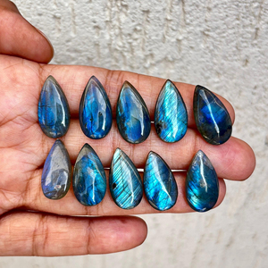 Doğal mavi gösterişli labradorit gevşek taş 10x20mm armut şekli cabochon pürüzsüz cilalı kalibre toptan lot - Product Image 3