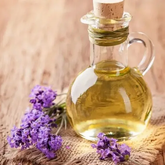 Proveedor a granel de aceite esencial de lavanda 100% natural para el cabello, la piel, la cara, el crecimiento del cabello-100% Etiqueta Privada natural