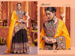 NAVRATRI SPECIAL TRADITIONAL CHANIYA <strong>CHOLI</strong> COLLECTION 2023