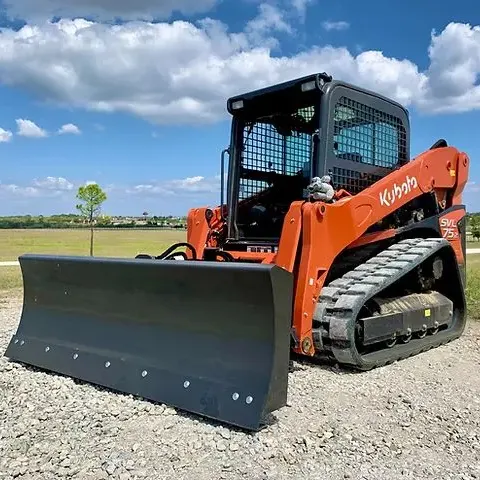 1000kg dan lebih murah Diesel Kubota Skid Steer Loader Mini Skid Steer Loader untuk dijual dengan lampiran dengan harga murah