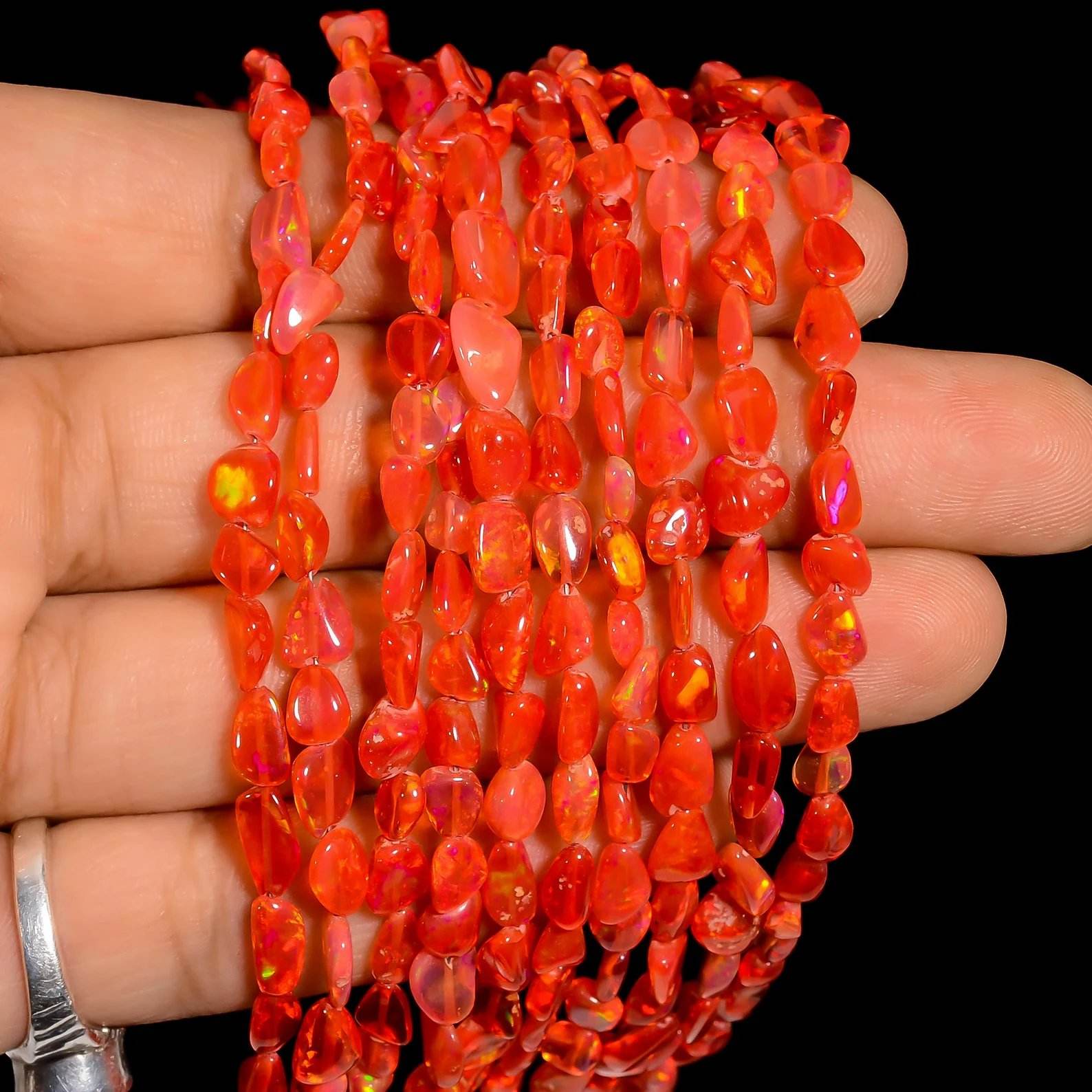 เช่นเดียวกับภาพ