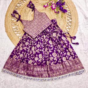 女童<span class=keywords><strong>Lehenga</strong></span> <span class=keywords><strong>Choli</strong></span>衬衫Gota蕾丝乔其纱丝绸民族婚纱礼服非常适合时装店精品店