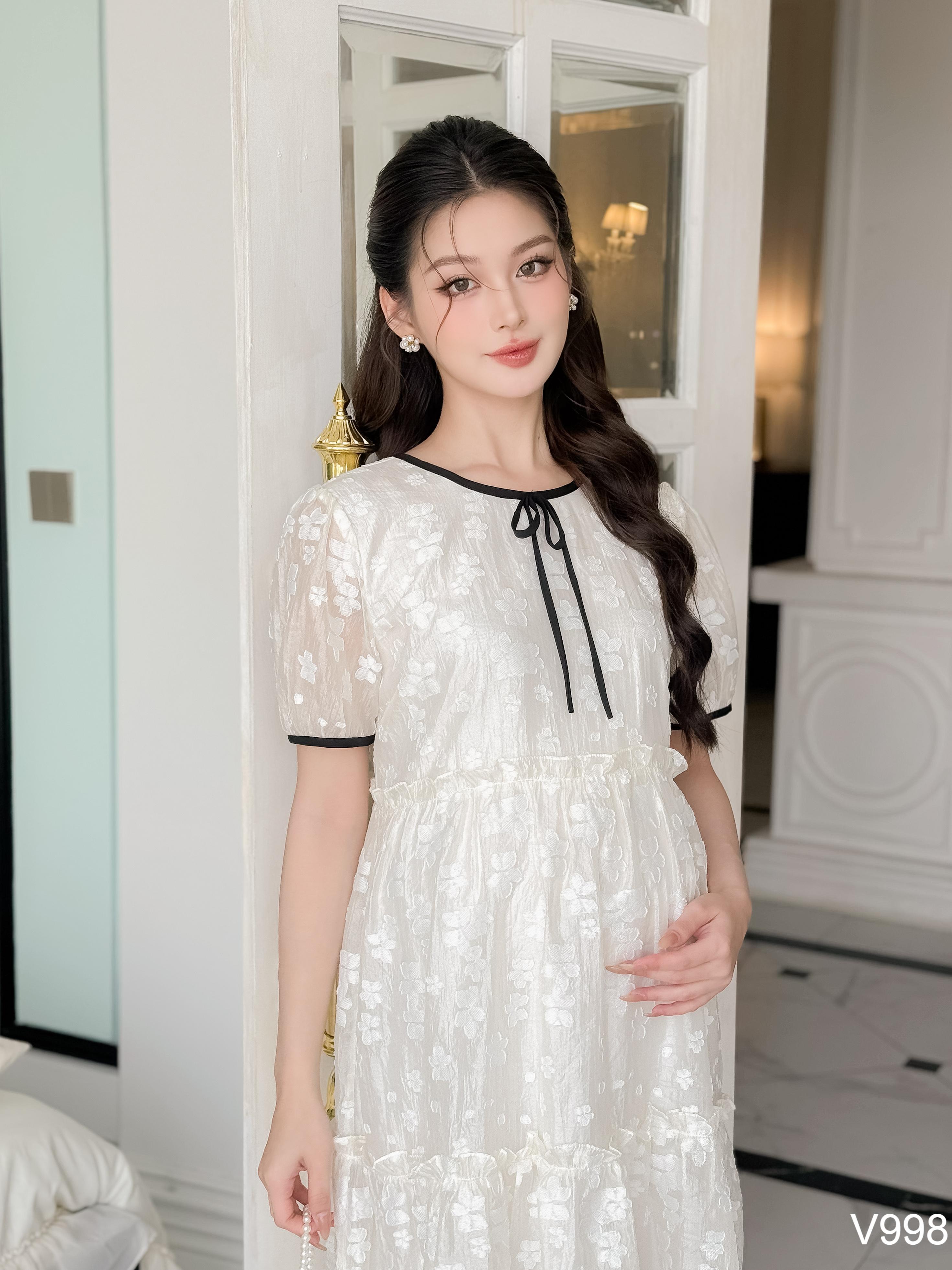 สีครีม