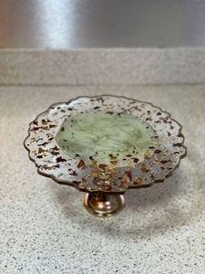 拉斯特设计树脂蛋糕架圆形和2轮胎风格服务白色树脂手工蛋糕甜点架和家居装饰