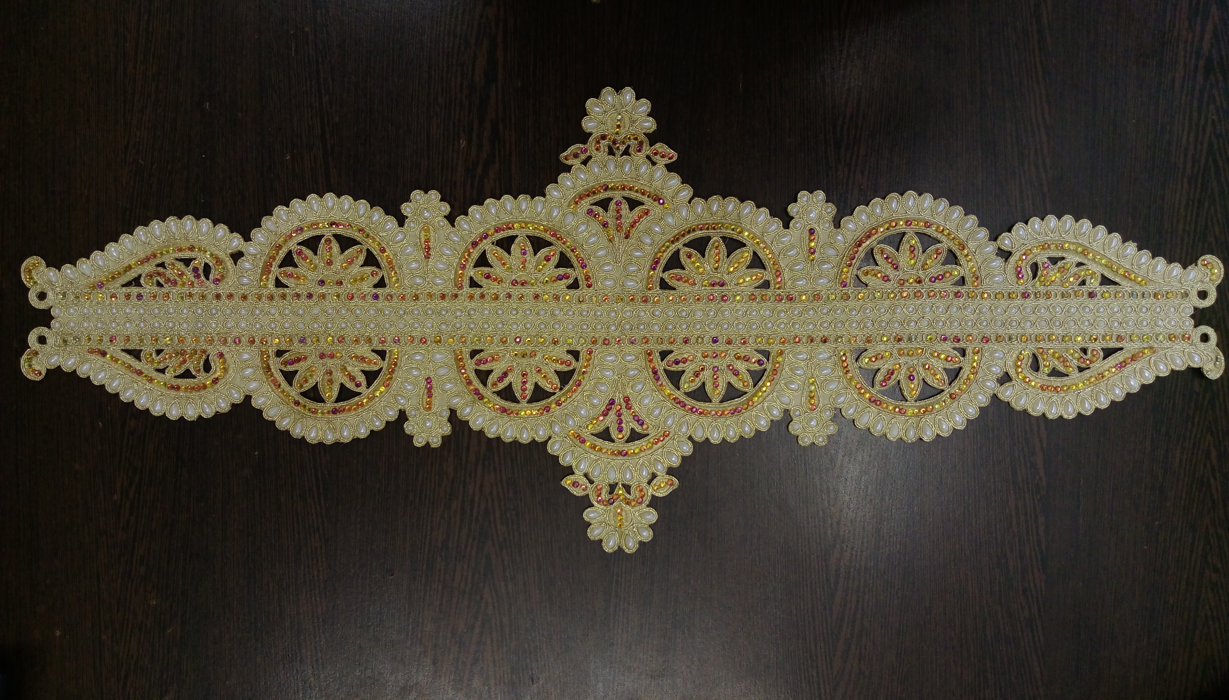 สีเหลือง