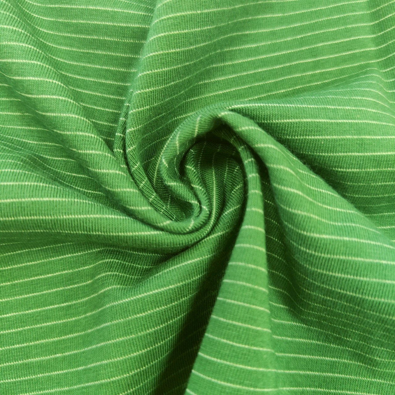 สีเขียว