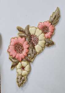 ビーズワークやスパンコールワークを含む花柄のカスタムメイド刺繍パッチは、ドレスデザイナーや衣類に最適です - Product Image 3