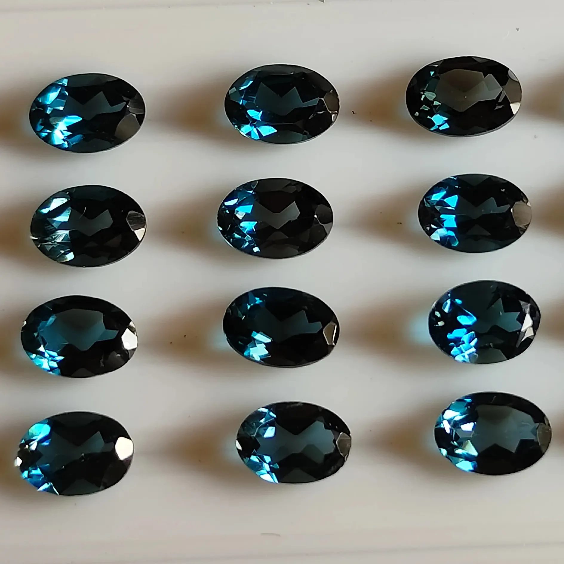 التوباز الأزرق الطبيعي لندن، 100% أصلي، بيضاوي 3X5 مم، قطع فضفاضة، شبه كريمة، أحجار التوباز الأزرق، مجوهرات