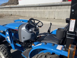 LS MT240HEクボタエンジンコンパクトトラクターフロントローダー用バックホーMassey Ferguson John Deer互換中古ベアリングギア