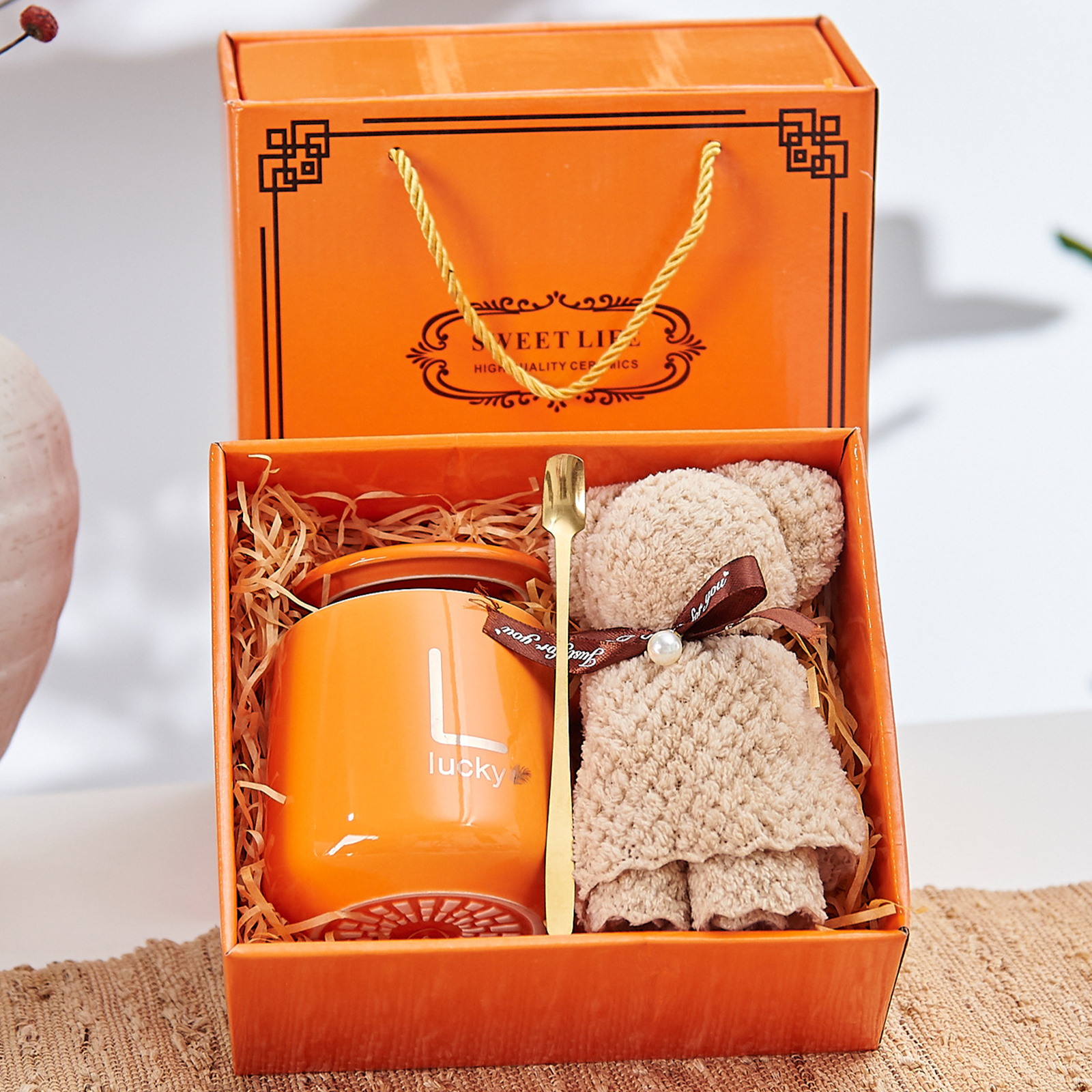 Cup + Towel Two-Piece Set