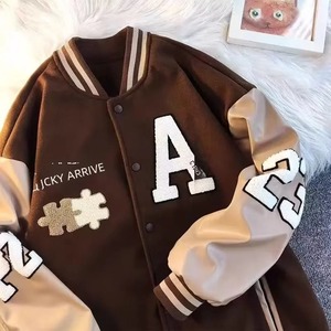 Fabrika yapımı özel sonbahar Vintage kahve dikiş mektubu nakış havlu ceket erkekler için gevşek tip çift eşleşen giysi